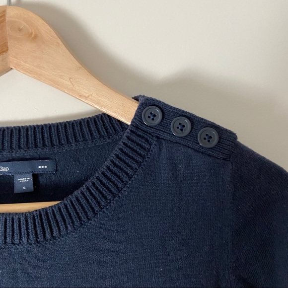 Striped GAP Sweater - Picture 5 of 5